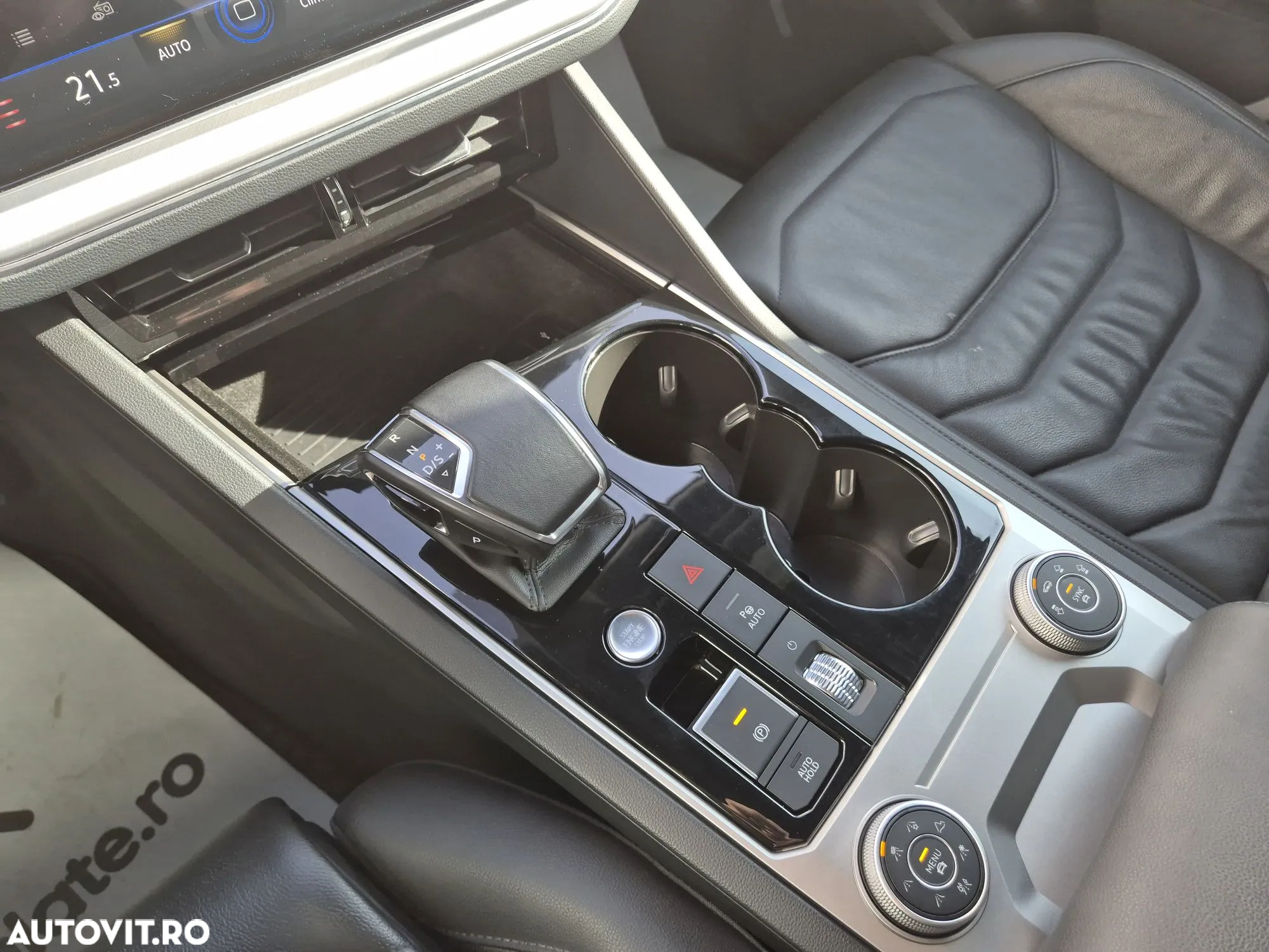 Volkswagen Touareg - 36