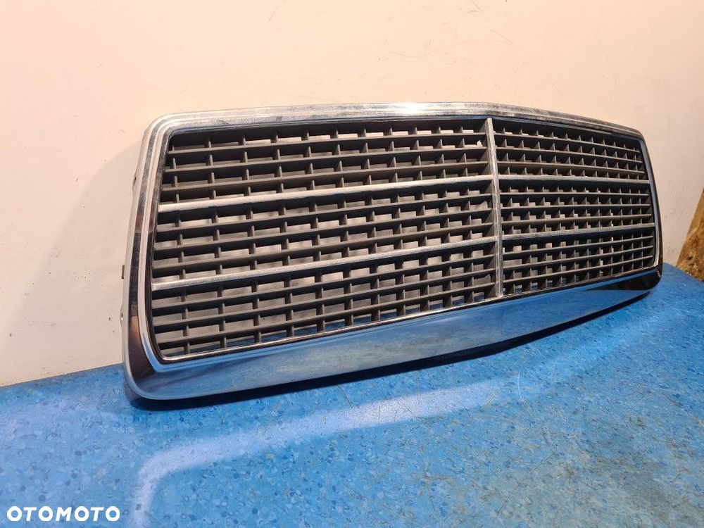 MERCEDES W210 ATRAPA GRILL - 3