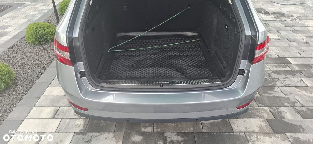 Skoda Superb 2.0 TDI Active - 30
