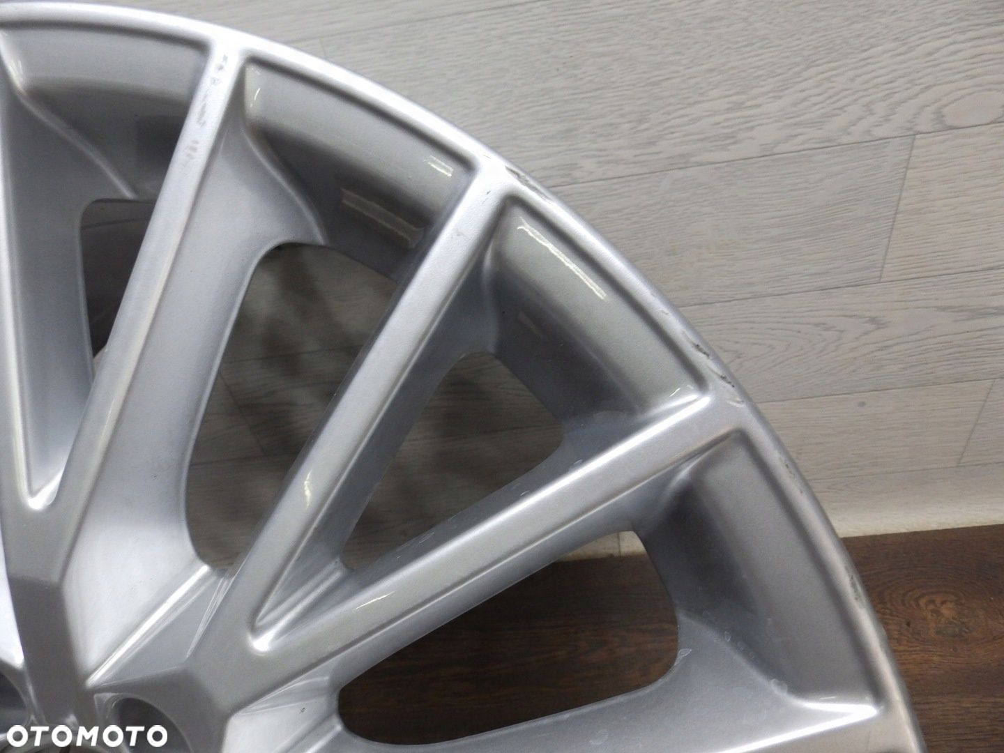 Felga Audi TT 8S0 E8.5Jx18H2 Et50 5x112 8S0 601025 D - 8
