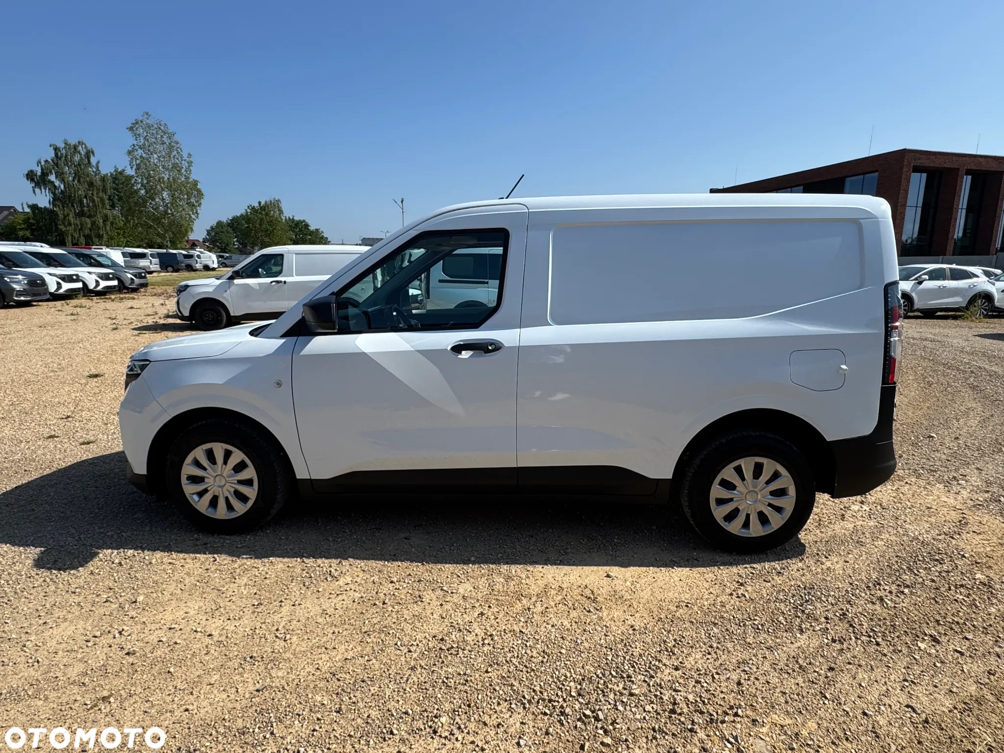 Ford Transit Courier - 7