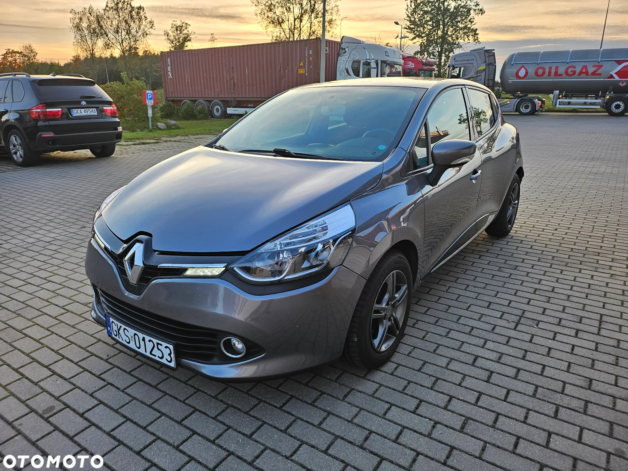 Renault Clio 1.2 16V 75 Experience - 4
