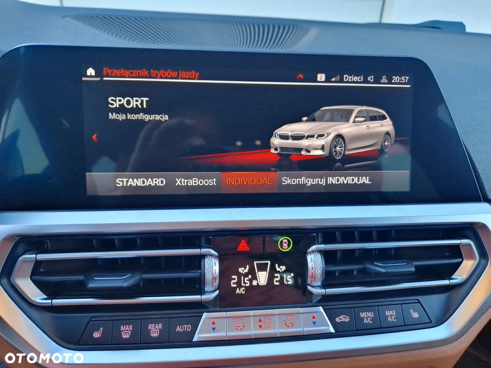 BMW Seria 3 330e xDrive - 32