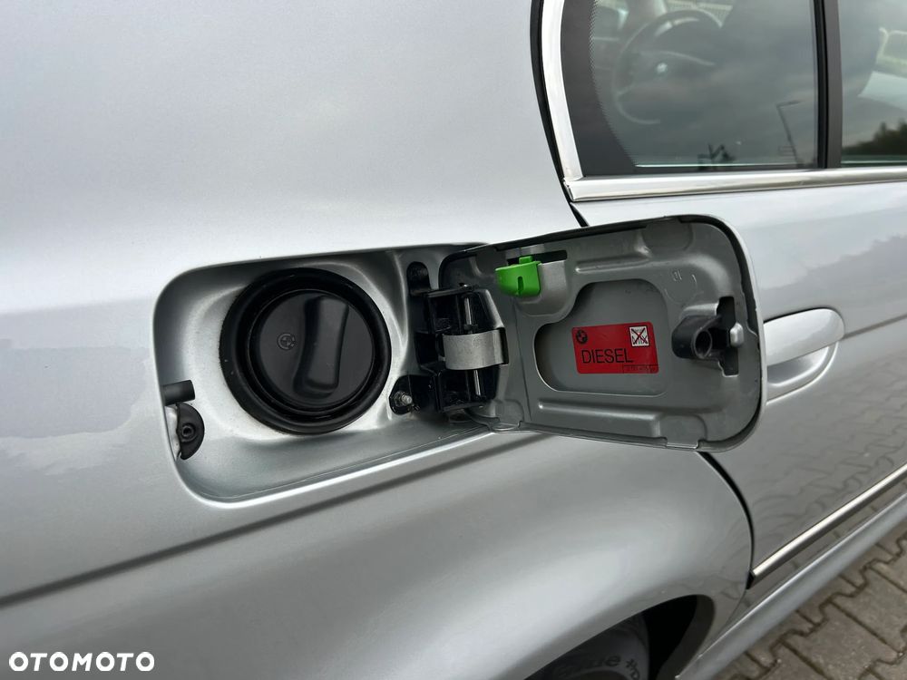 BMW Seria 5 525tds - 38