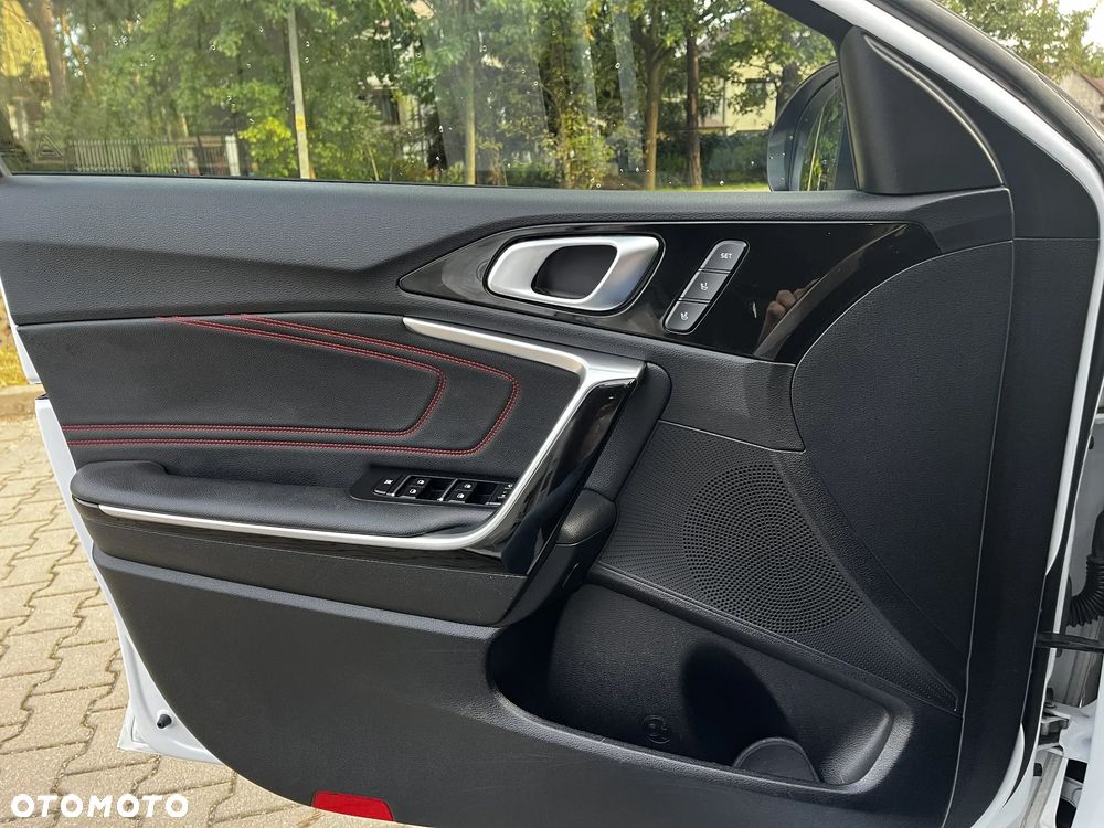 Kia Ceed - 19