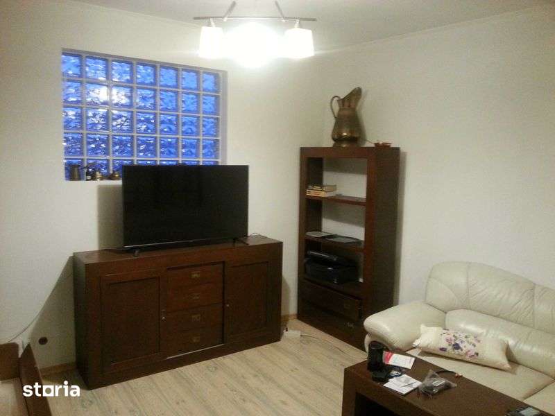 Inchiriez Bucuresti central; 2 camere — fotografia 3