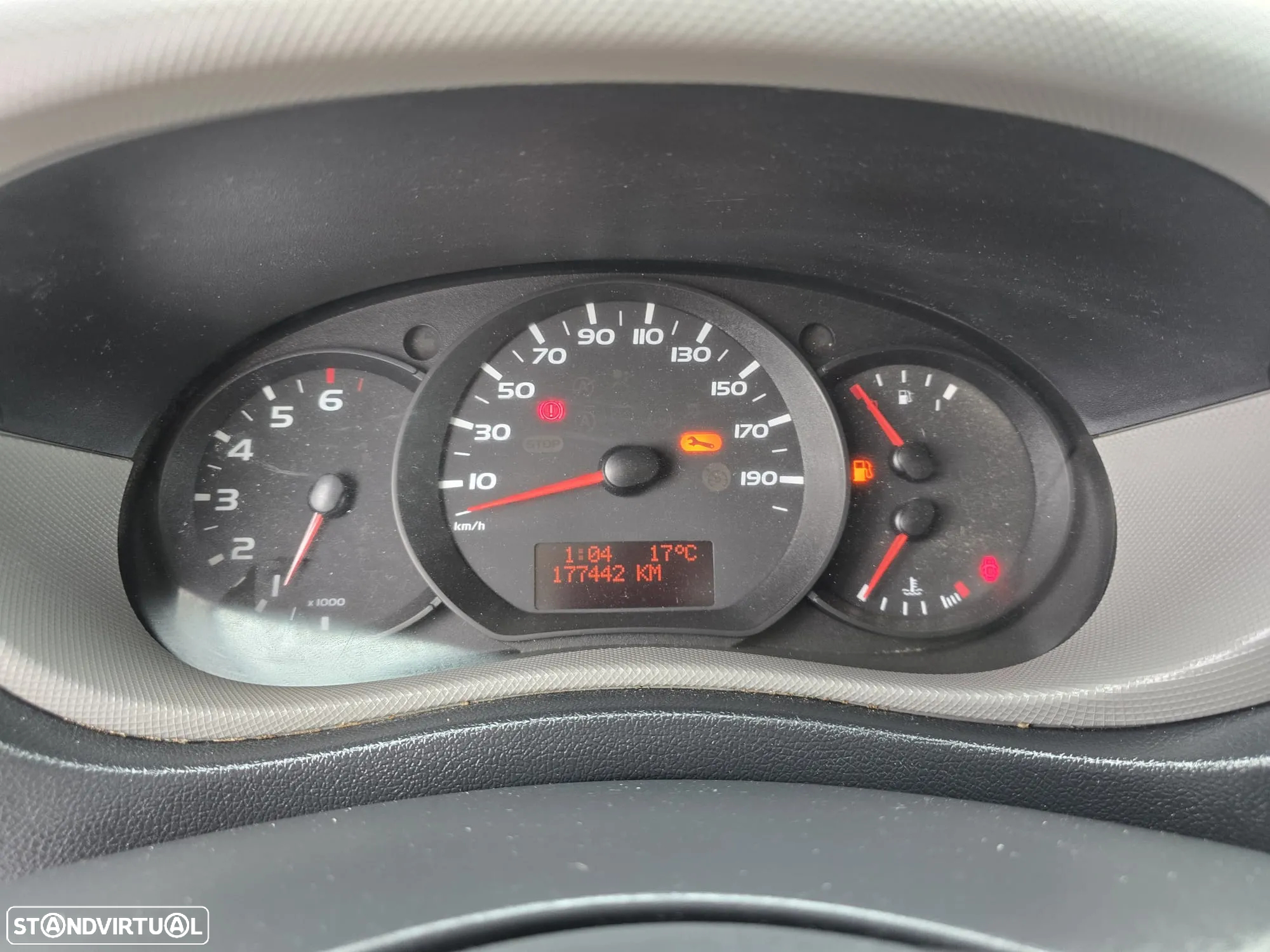 Renault Master 2.3 DCI 135 L3H3 - 25