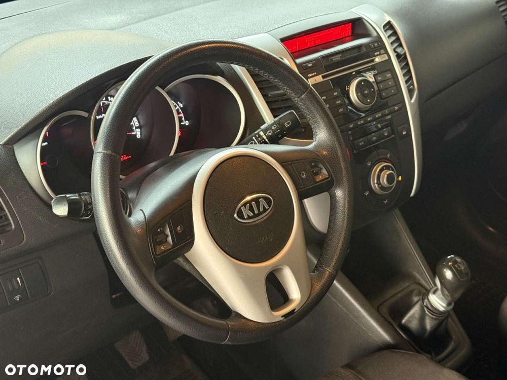 Kia Venga - 6