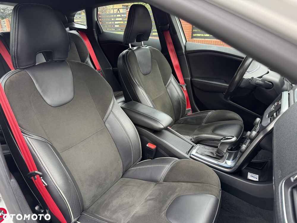 Volvo V40 - 16