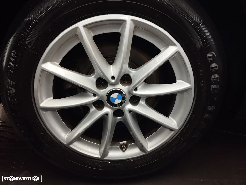 BMW 216 Gran Tourer d - 9