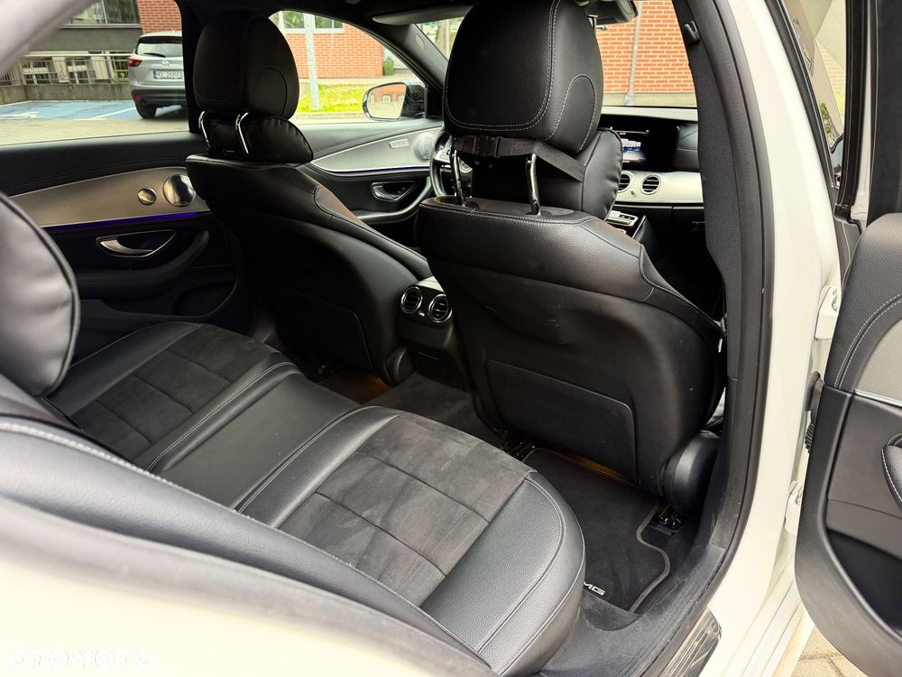 Mercedes-Benz Klasa E 220 d 9G-TRONIC - 36