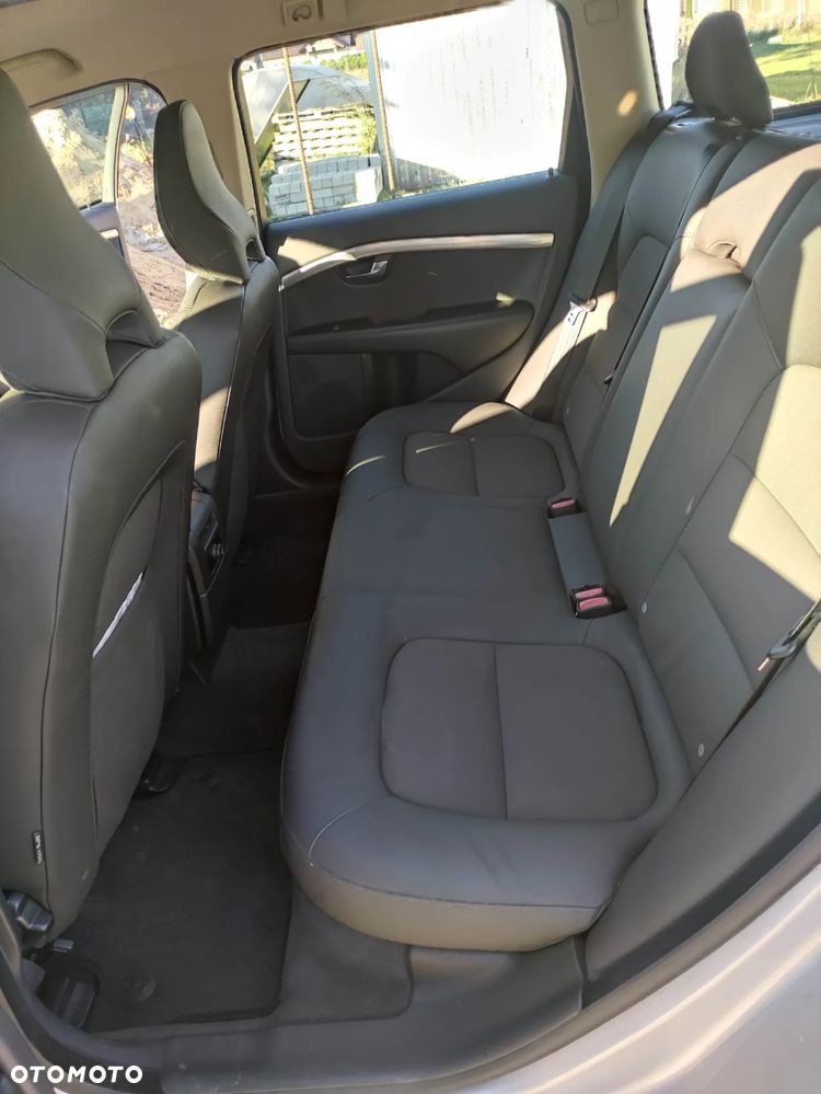 Volvo V70 2.0D Kinetic - 13