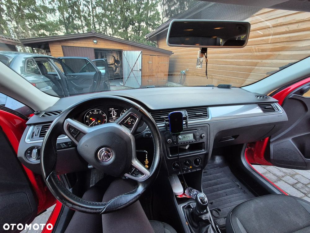 Skoda RAPID Spb 1.2 TSI Ambition - 8