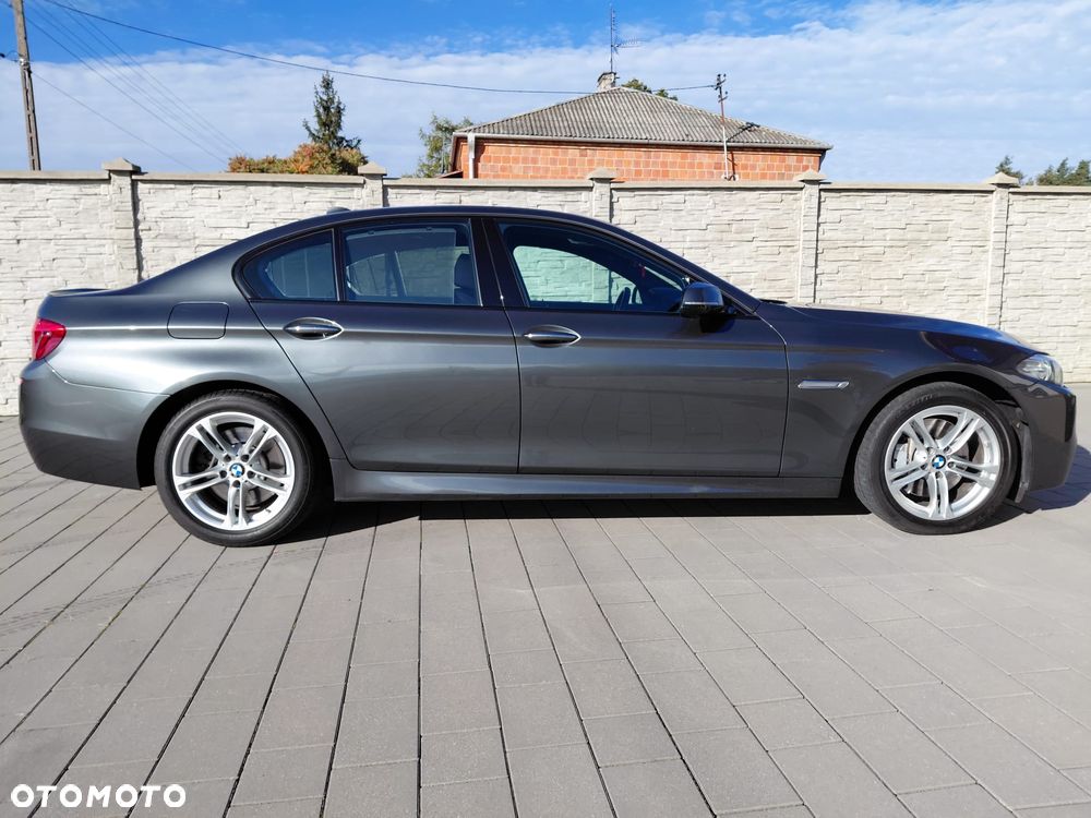 BMW 5 Series 2016 photo 2