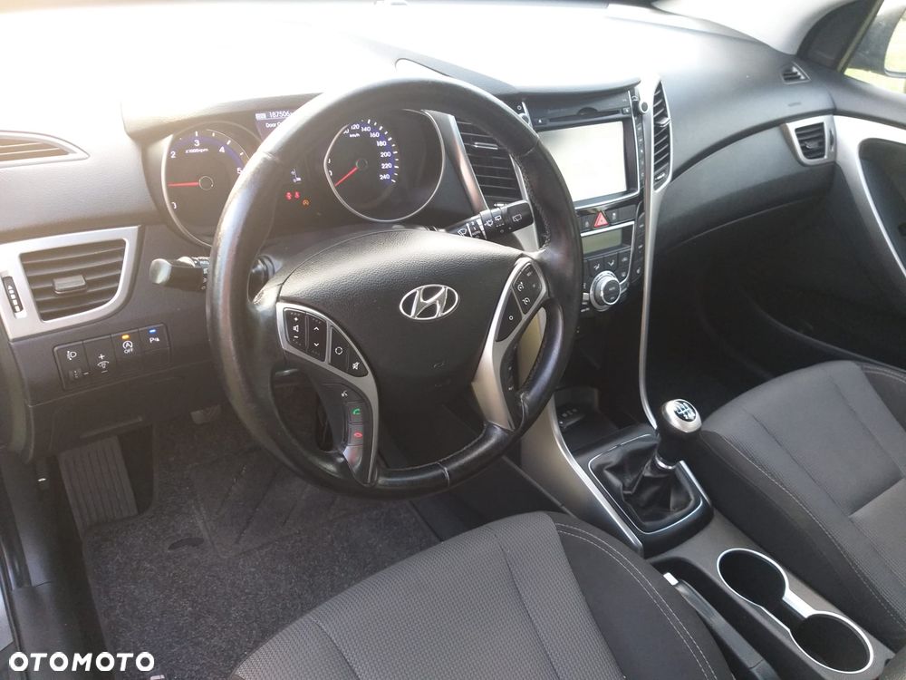 Hyundai i30 1.6 CRDi Fifa World Cup Edition - 14