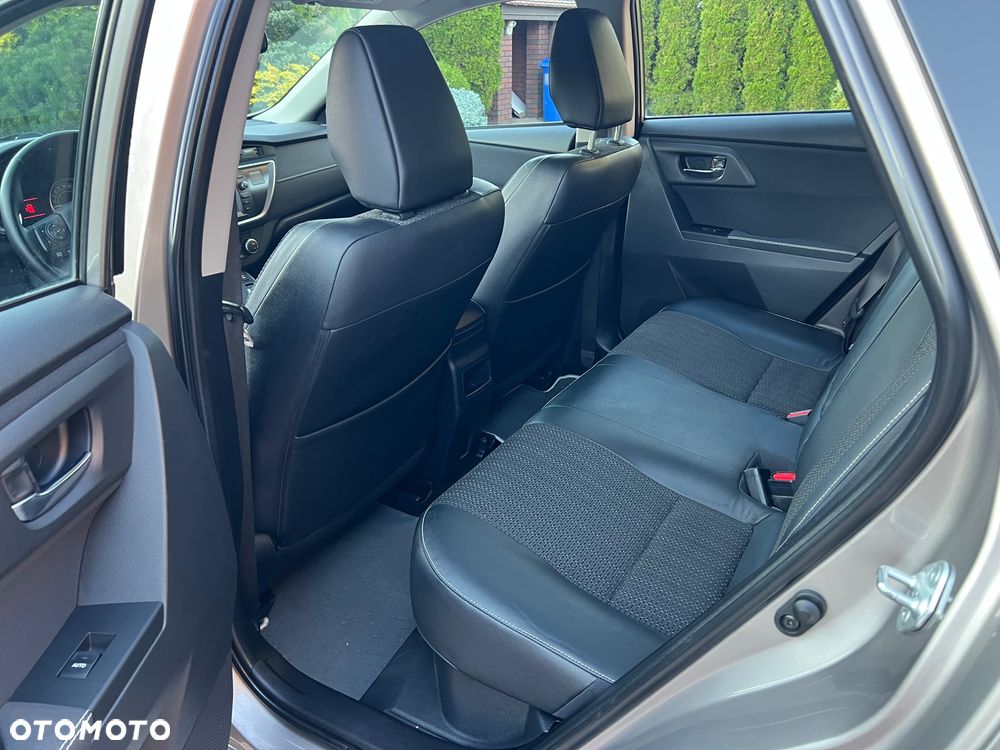 Toyota Auris - 22