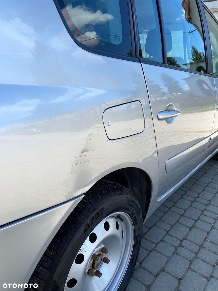 Renault Espace 2.0 dCi Impulsion - 11