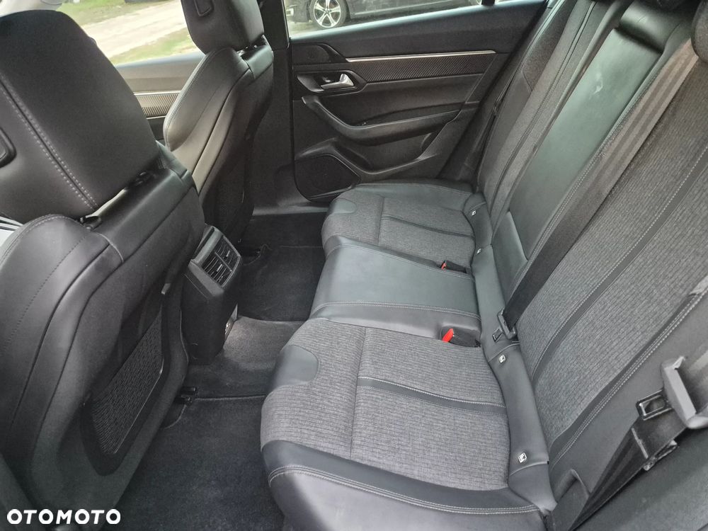 Peugeot 508 BlueHDi 130 EAT8 Allure - 27