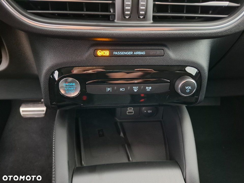 Ford Kuga - 23