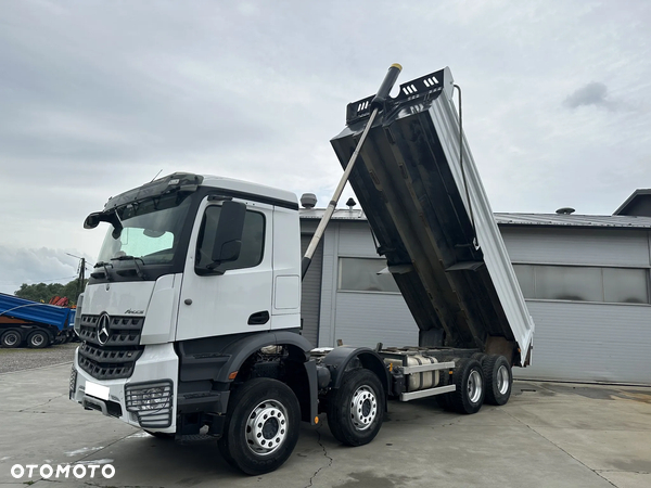 Mercedes-Benz Arocs 8x4 wywrotka