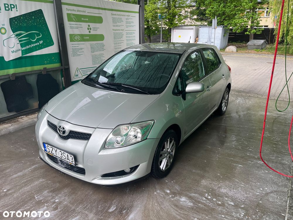 Toyota Auris 1.6 VVT-i Luna MM - 1