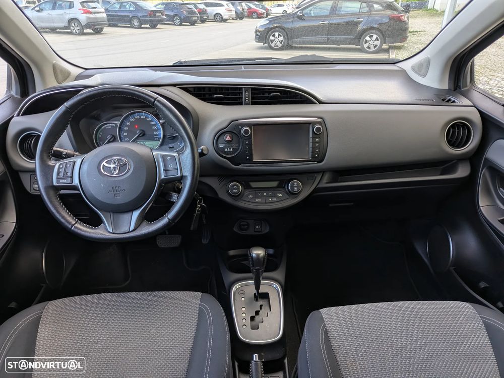 Toyota Yaris 1.5 HSD Comfort - 8