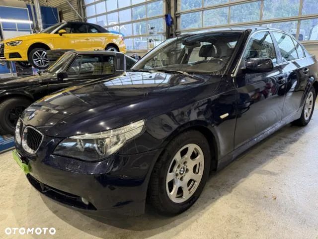 BMW Seria 5 523i - 1