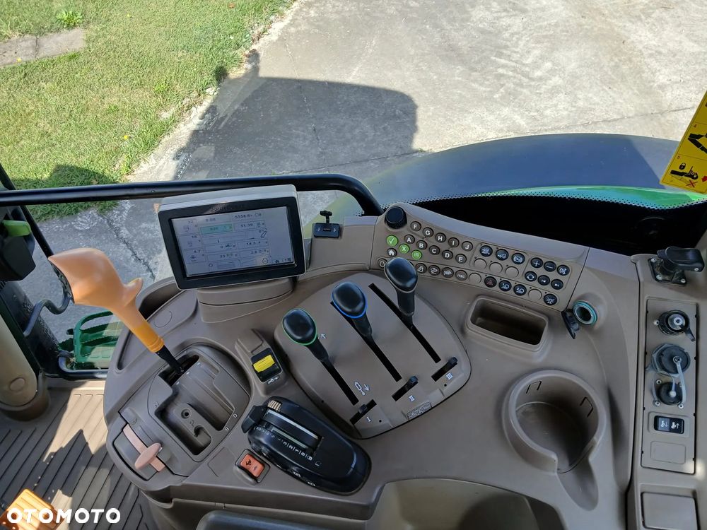 John Deere 6190R - 13