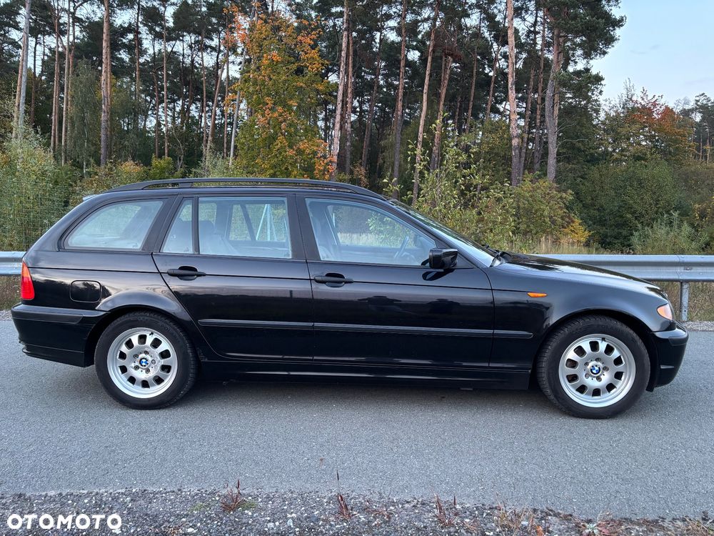 BMW Seria 3 318i - 4