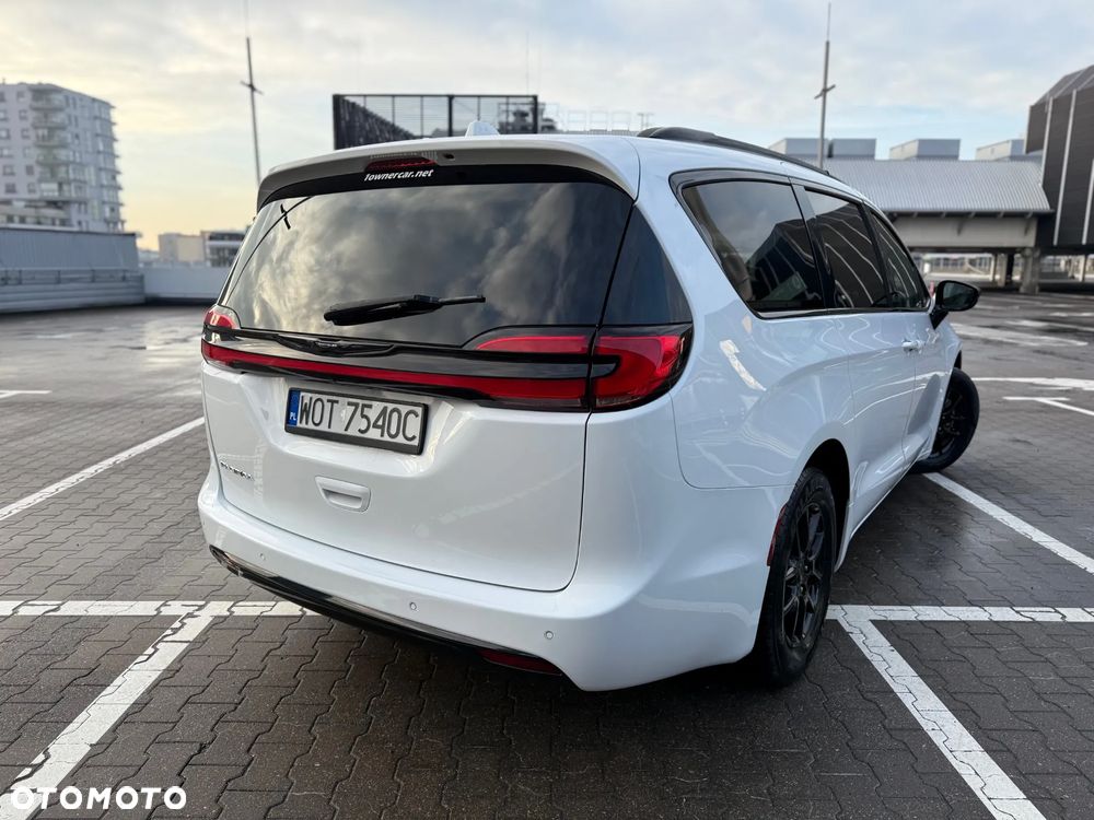 Chrysler Pacifica - 3