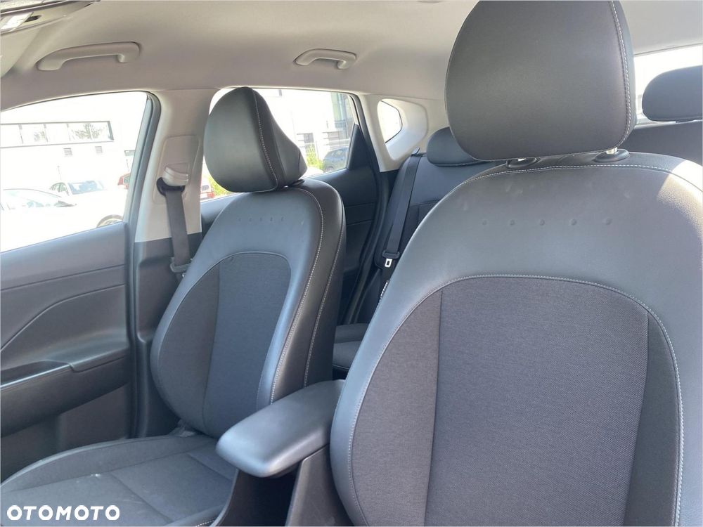 Hyundai Kona - 12