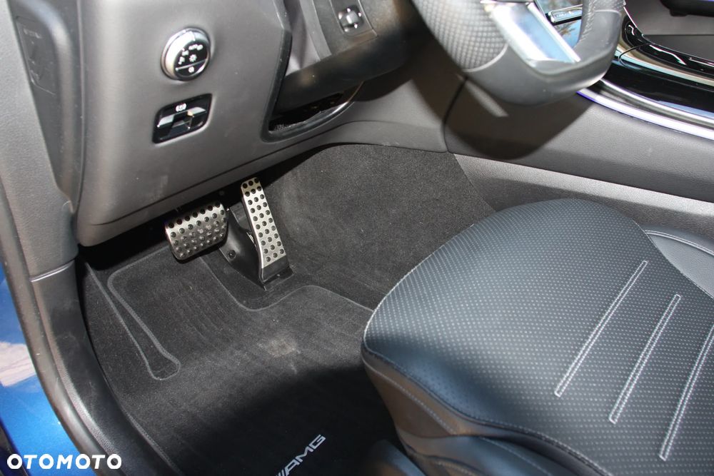 Mercedes-Benz GLC 300 4Matic 9G-TRONIC Edition AMG Line - 11