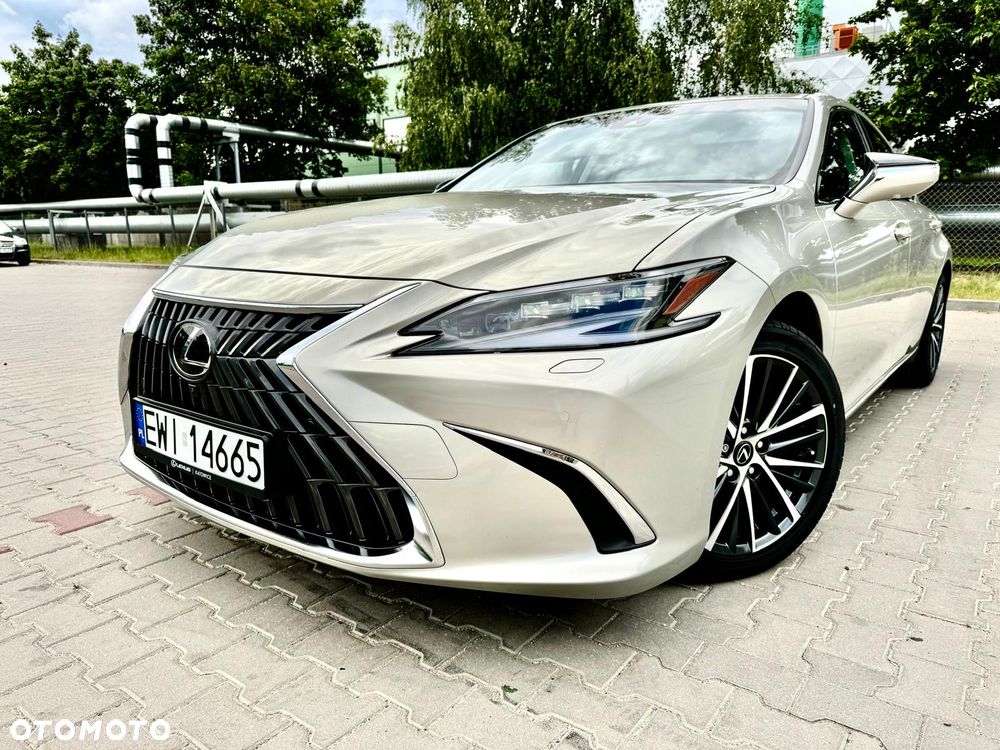 Lexus ES 300h Prestige - 26