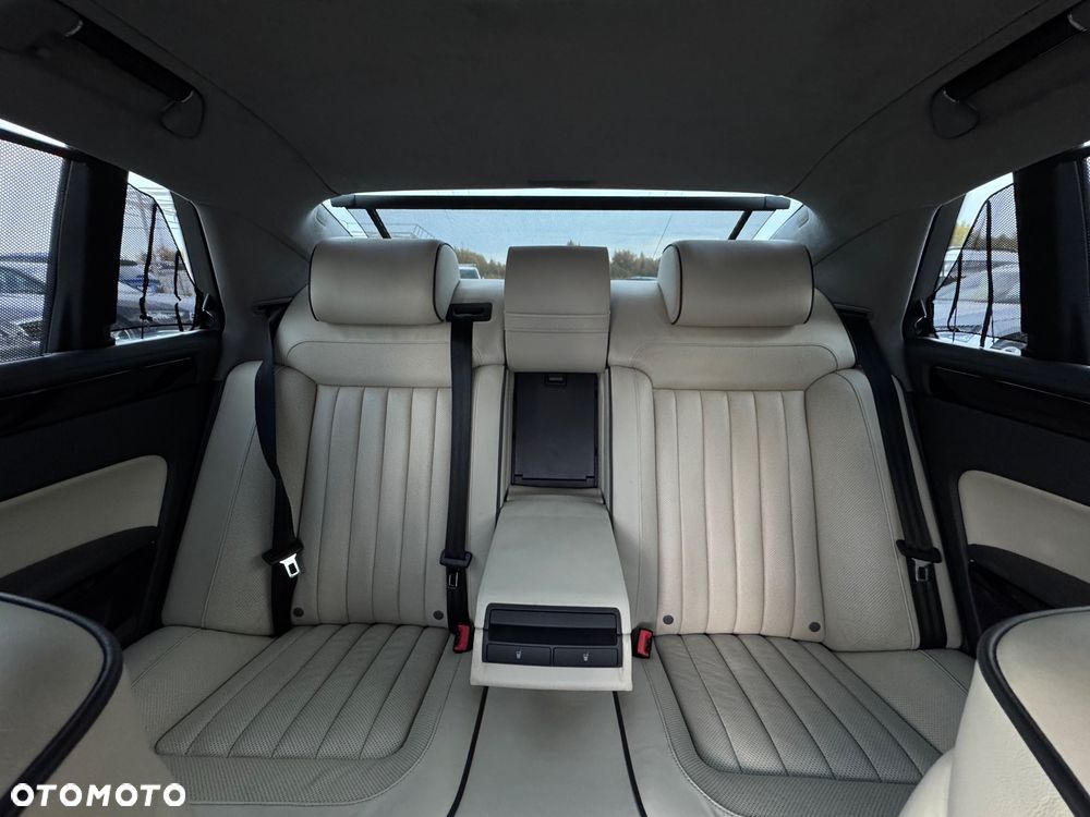 Volkswagen Phaeton - 22