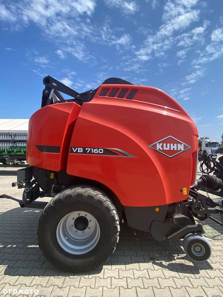 Kuhn Rundballenpresse VB 7160 - 5