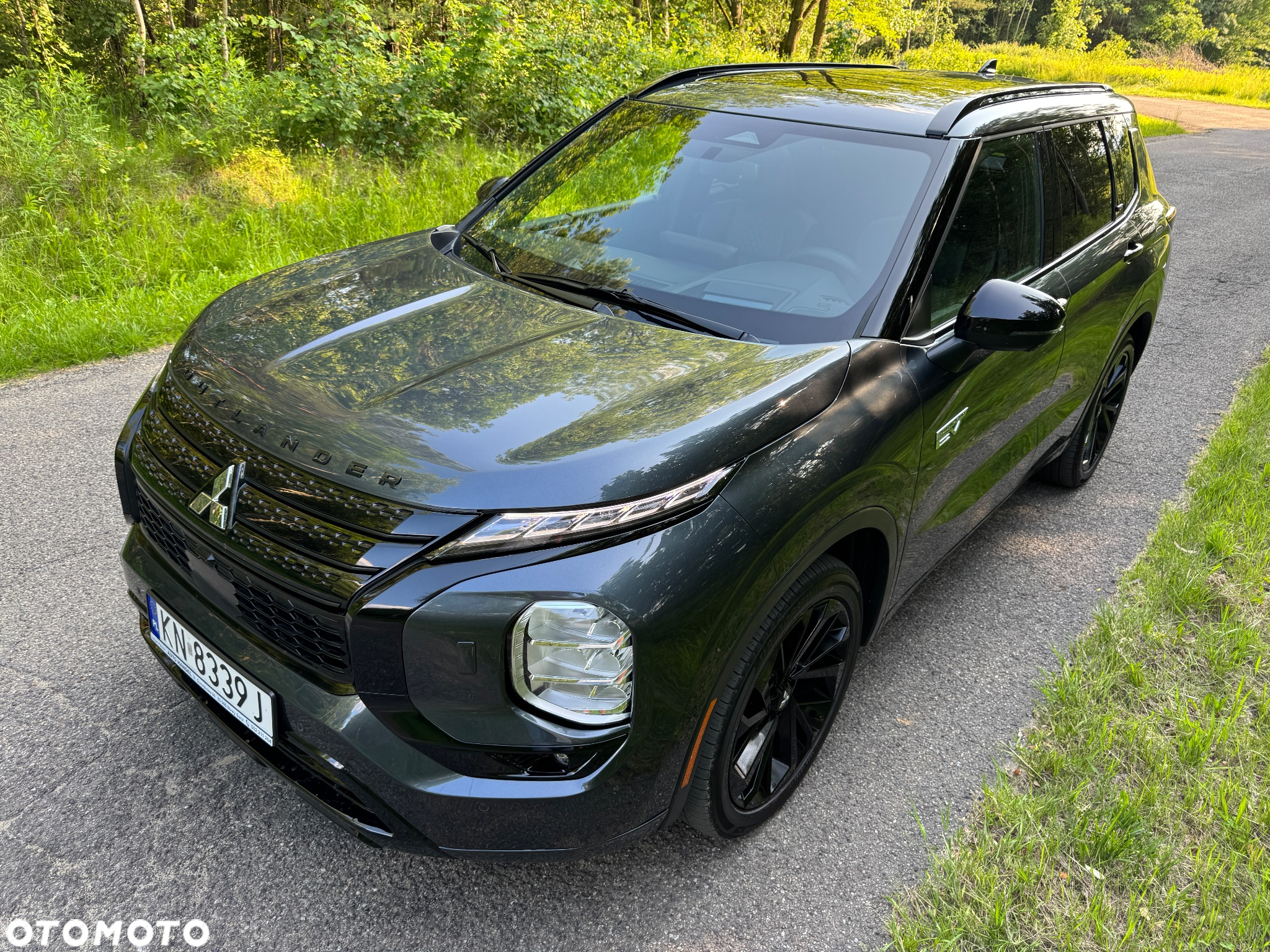 Mitsubishi Outlander 2.4 4WD Plug-In Hybrid - 2
