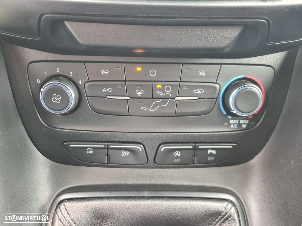 Ford Transit Connect - 8