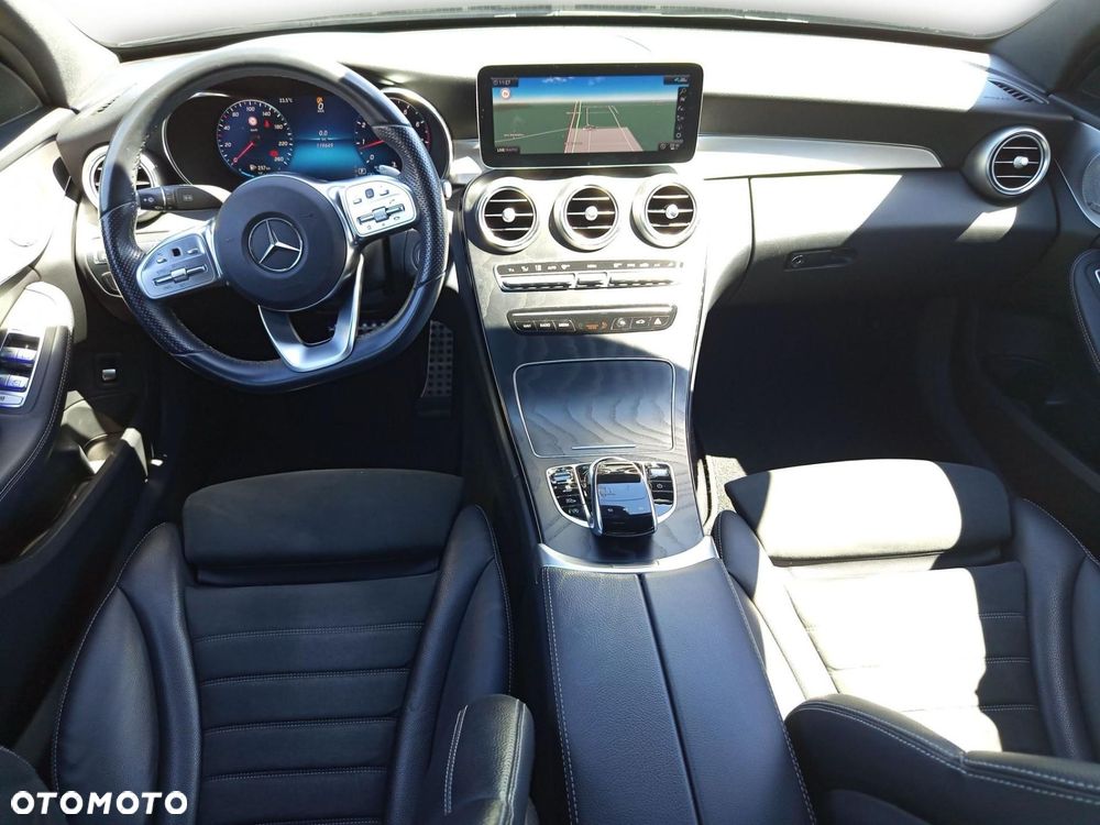 Mercedes-Benz Klasa C 300 9G-TRONIC - 14