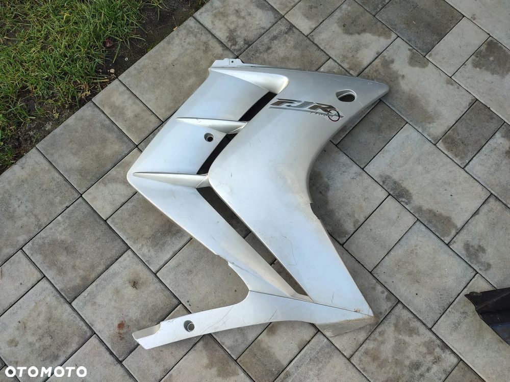Owiewka, osłona prawa Yamaha FJR 1300 01-05 - 1