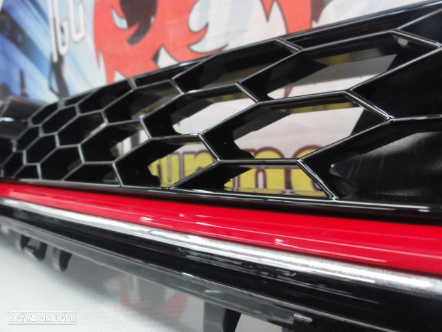 Grelha frontal com espaço para símbolo em preto piano brilhante com risca vermelha para VW golf 7 12-17 GTI LOOK em plástico ABS - 8