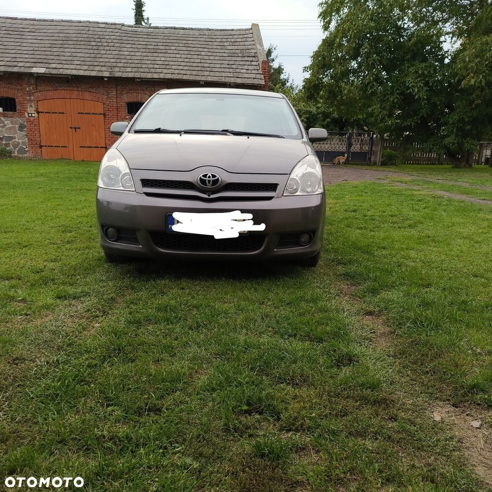 Toyota Corolla Verso - 5