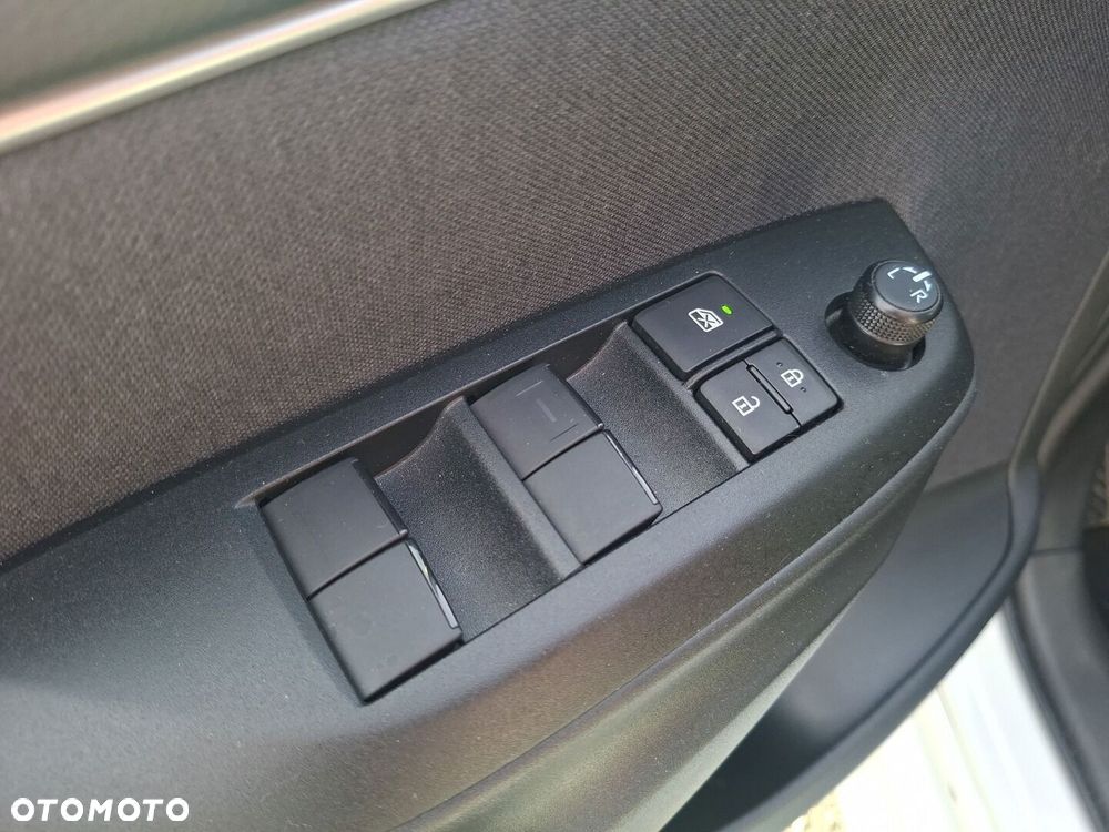 Toyota Yaris - 22