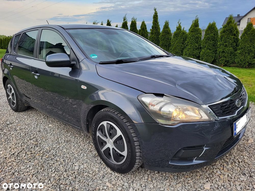 Kia Ceed 1.4 Comfort + - 23