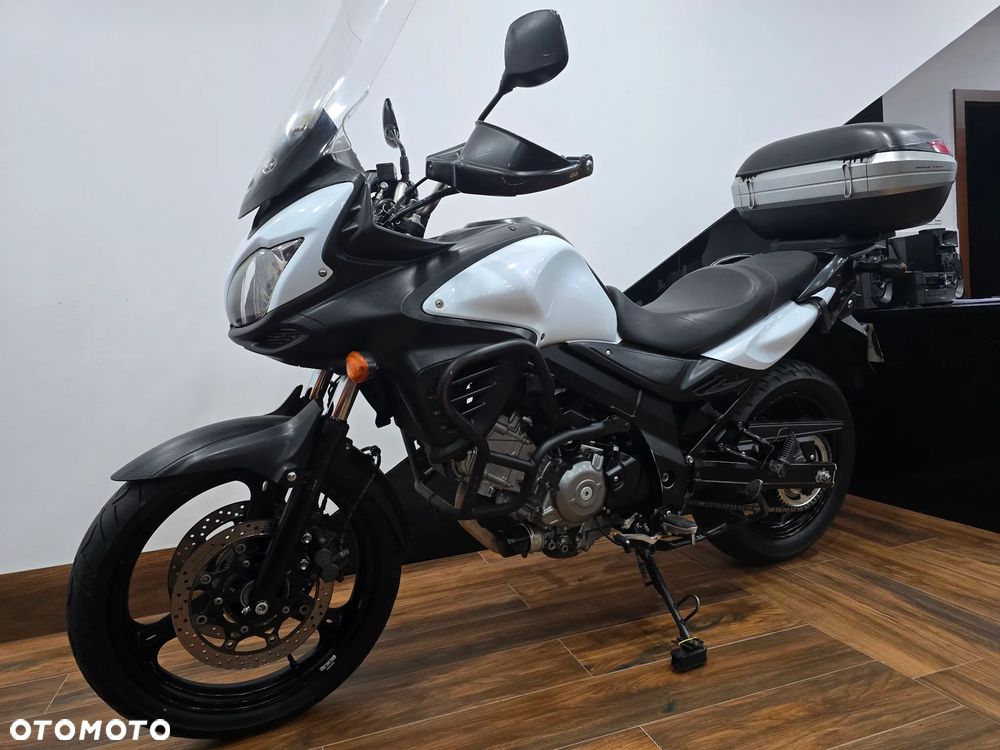 Suzuki DL - 28