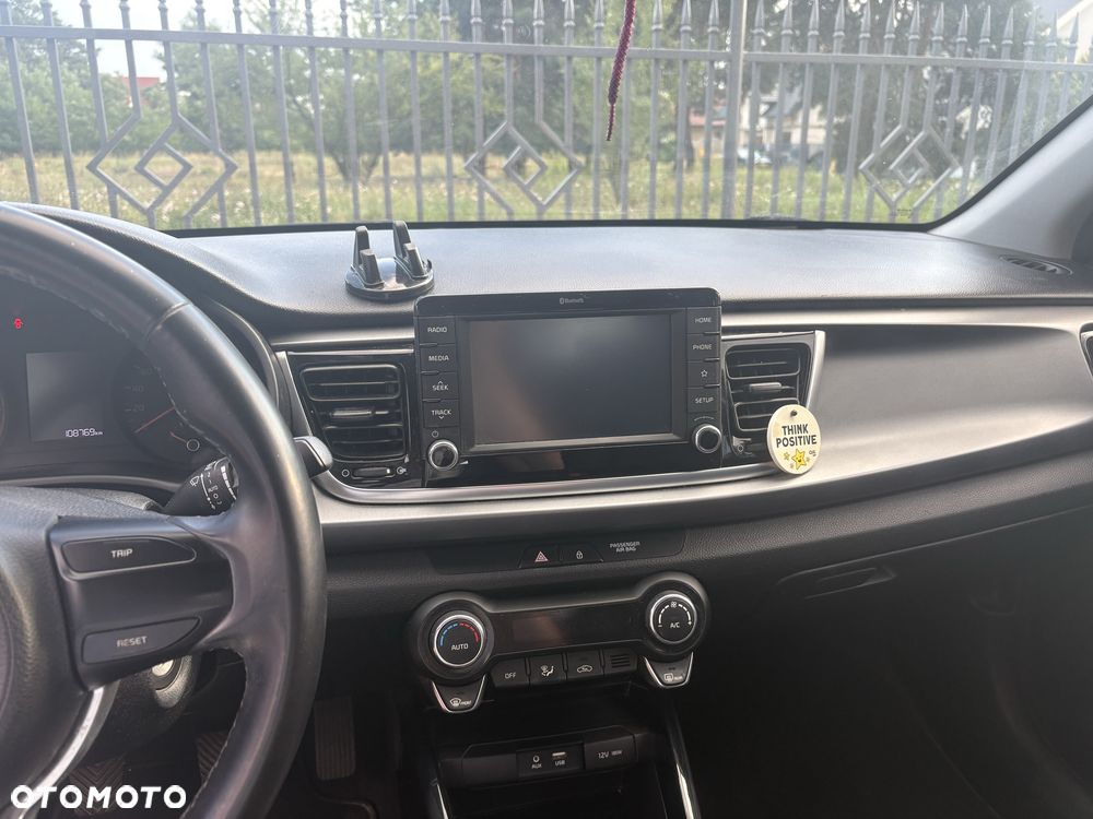 Kia Rio - 4