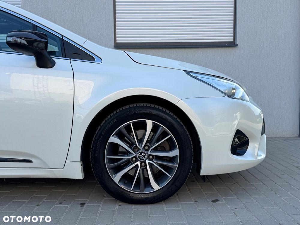 Toyota Avensis 2.0 D-4D Selection - 9