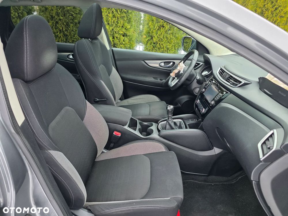 Nissan Qashqai 1.5 dCi N-Connecta - 11