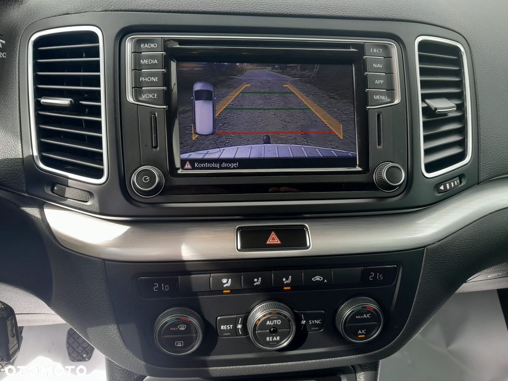 Volkswagen Sharan 2.0 TDI BMT Comfortline - 22