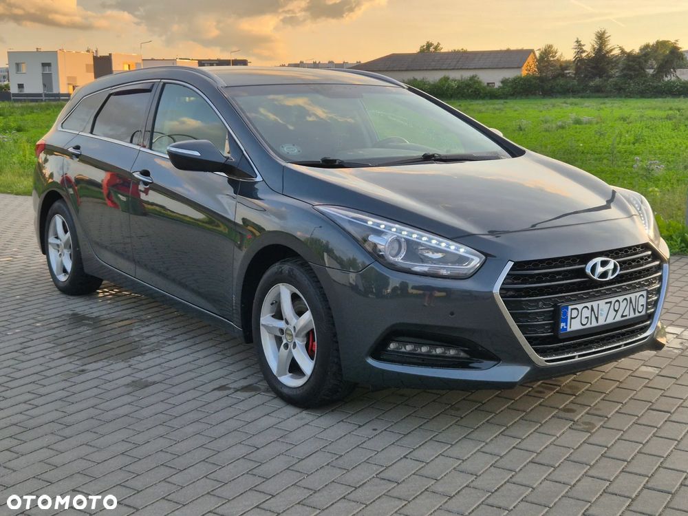 Hyundai i40 Kombi blue 1.7 CRDi Trend - 14