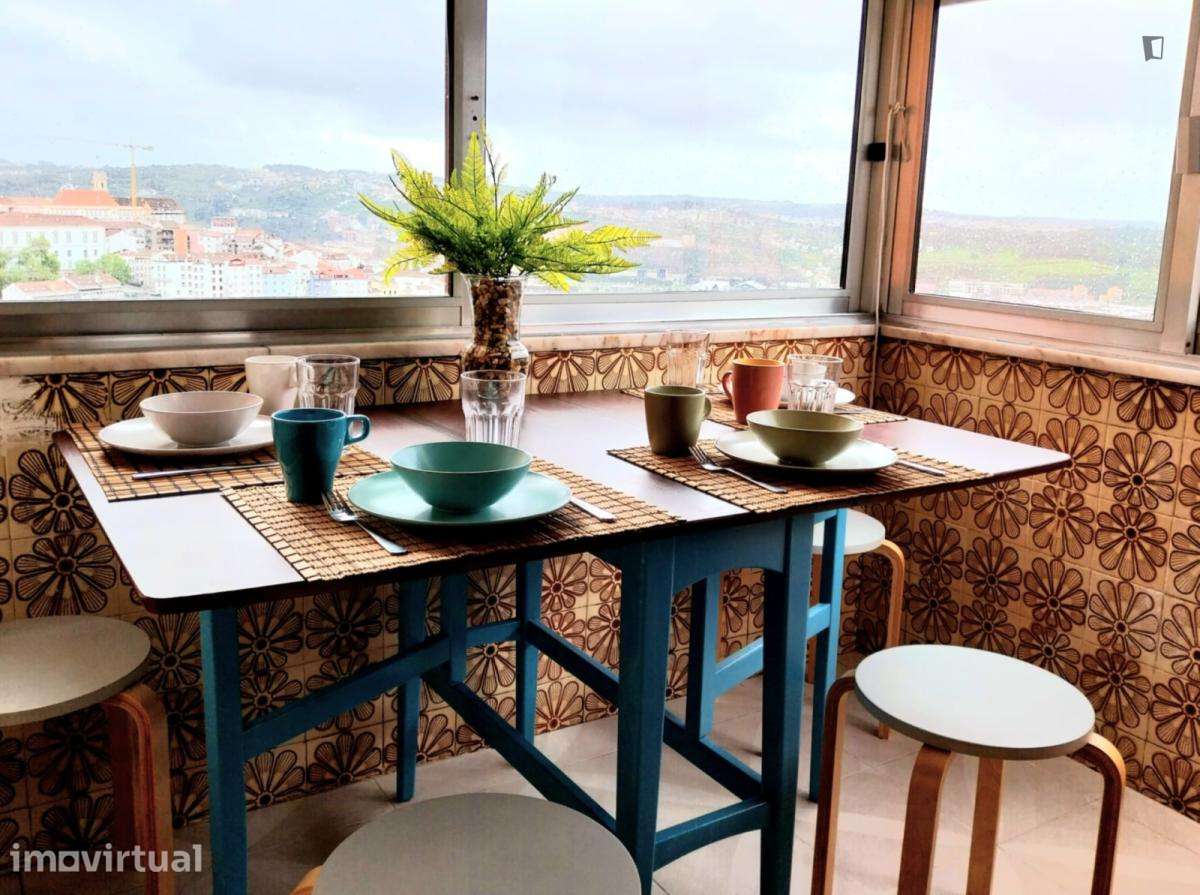 Quarto - localizado em Montes Claros Coimbra - Grande imagem: 4/13